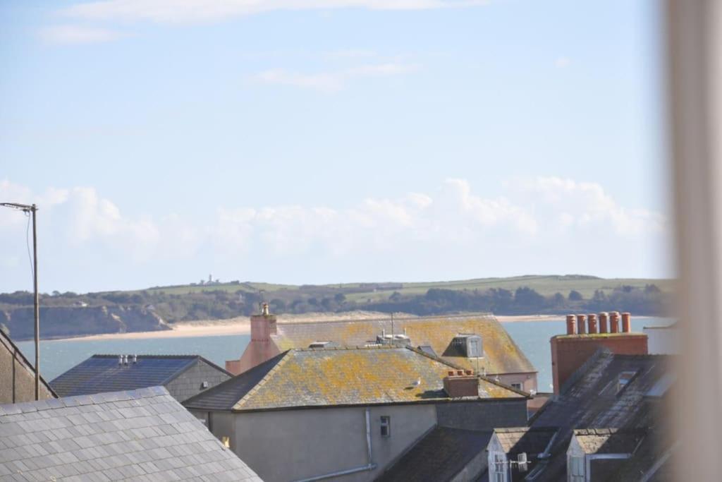 Modern Flat With Island Views In Heart Of Tenby Exteriér fotografie